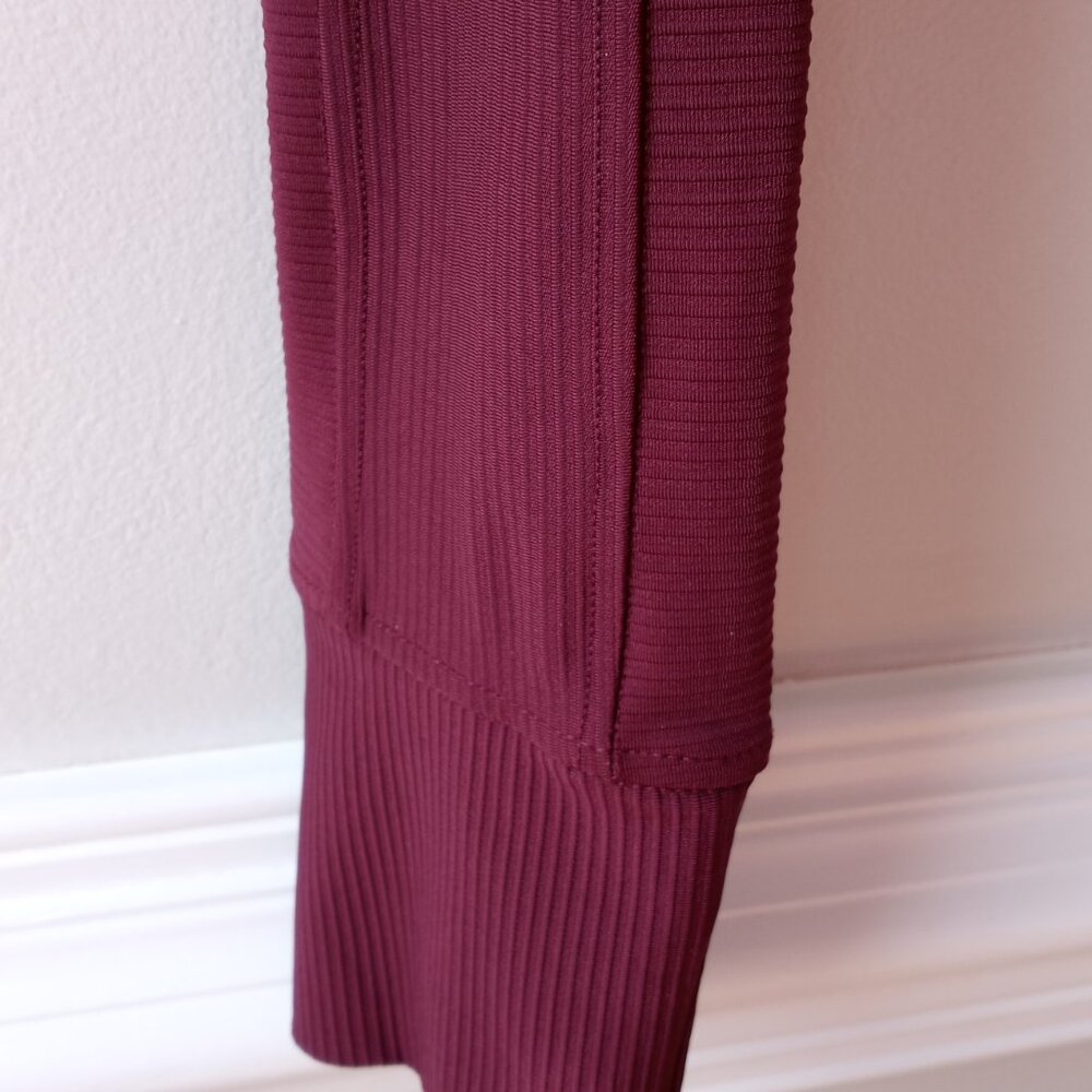 '90 Degree' by Reflex Burgundy Cropped Top Size L NWOT - Picture 14 of 14